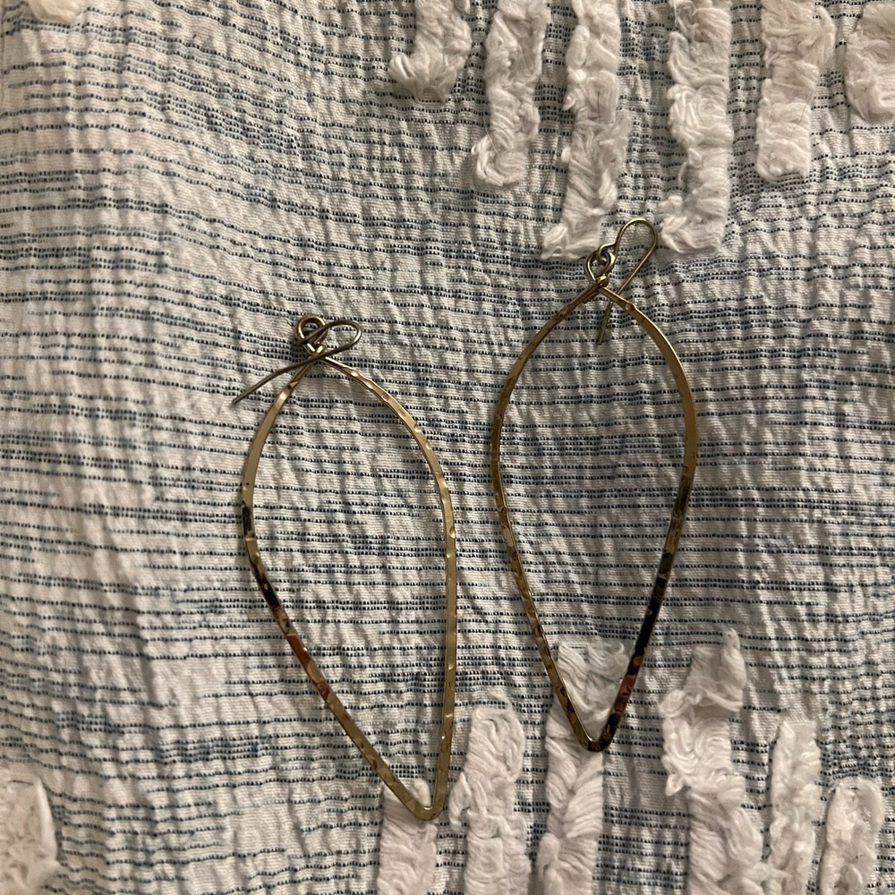 Elegant Gold Hoop Earrings